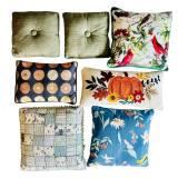 FR - Collection of 7 Decorative Throw Pillows with Botanical and Patterned Designs
