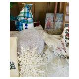 LR/FR - Holiday Decor Collection with 33-Inch Lighted Tree and Ornaments