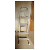 LL - Aluminum 3-Step Folding Ladder, 65 Inches Tall