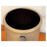 FR - 2 Gallon Bee Sting Stoneware Crock with Blue Cobalt Decoration