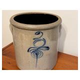 FR - Vintage 2-Gallon Bee Sting Stoneware Crock