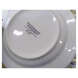 Dish Set with Plates and Bowls