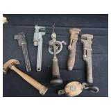 ANTIQUE BLOCK AND TACKLE PLUS
