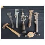 ANTIQUE BLOCK AND TACKLE PLUS