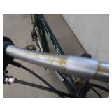 MENS MOUNTAIN TRACK 820