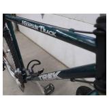 MENS MOUNTAIN TRACK 820