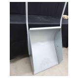 THE ORIGINAL SNOW SCOOP