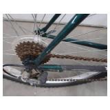 MENS MOUNTAIN TRACK 820