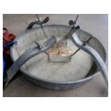 RATCHET STRAPS AND CHRISTMAS TREE STAND