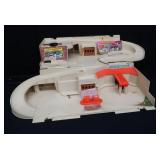 1979 VINTAGE HOT WHEELS CITY SERVICE CENTER / NASCAR CARS