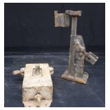 VINTAGE SCREW JACK / CRANK FOR HAY LOFT DOOR