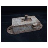 VINTAGE SCREW JACK / CRANK FOR HAY LOFT DOOR