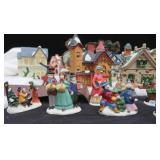 HUGE LOT: CHRISTMAS VILLAGE