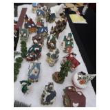 HUGE LOT: CHRISTMAS VILLAGE