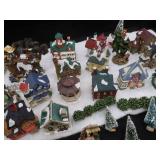 HUGE LOT: CHRISTMAS VILLAGE