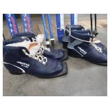 3 SETS OF JUNIOR CROSSCOUNTRY SKIS