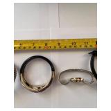 Lot of 7 Quartz Wrist Watches Mixed Styles and Bands