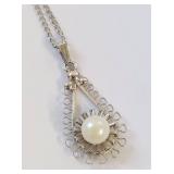 Sterling Silver Necklace with Cultured Pearl Pendant