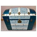 Antique Humpback Steamer Trunk with Insert