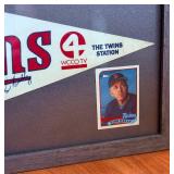 MN Twins Manager Tom Kelly Signed Pendant and Baseball Card