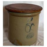 Vintage Red Wing 2 Gallon Beehive Salt Glaze Stoneware Crock