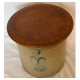 Vintage Red Wing 2 Gallon Beehive Salt Glaze Stoneware Crock