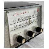 Panasonic RE-710 AM/FM Tube Tabletop Radio 1960
