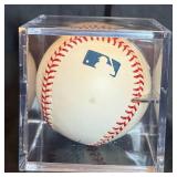 MN Twins Dan Gladden #32 Autographed Baseball 1987/1991 World Series Team