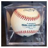 MN Twins Dan Gladden #32 Autographed Baseball 1987/1991 World Series Team