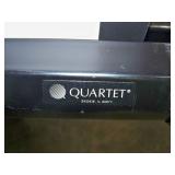 Quartet Manual Tripod Movie / Projection Screen