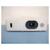 Hitachi CP-WU5505 WUXGA 5000-Lumen HD Home Theater LCD Projector / Projection System