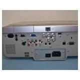 Hitachi CP-X615 3LCD Projector