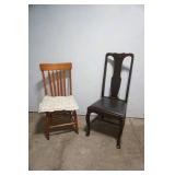 (2ct) Vintage Wooden Chairs