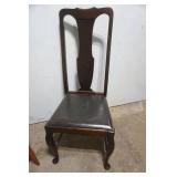 (2ct) Vintage Wooden Chairs