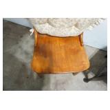 (2ct) Vintage Wooden Chairs