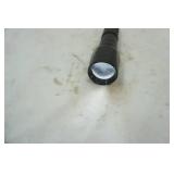 Ultra Performance Flashlight. Flood/Spot