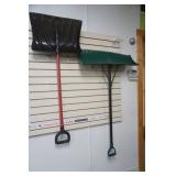 (2ct) Snow Shovels