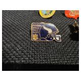 Collection of 13 Vintage Lapel pins.