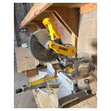 DeWalt Compound Miter Saw