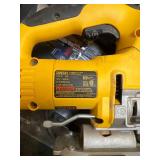 DeWalt DW331 Heavy-Duty Jigsaw With Case