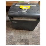 Fellowes P-8C 8-Sheet Cross-Cut Paper Shredder