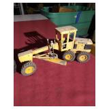 (2) Vintage John Deere Tractors