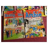 (12) Vintage Archie Comics - All 15c Comics
