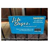 P - Life Stages Pet Kennel