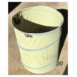 G - Fiskars Collapsible Yard Bucket
