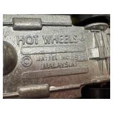 Set of 14 Vintage 1975 Hot Wheels Corvette Stingray Diecast Cars with Storage Tray