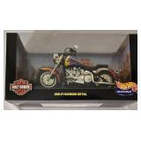 LR - Hot Wheels Harley-Davidson Motorcycle Collectibles Lot - 1:10 Softail & 2x 1:18 Models