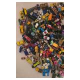 DR - Large Collection of Miniature Toy Cars and Trucks