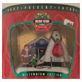 DR - Hot Wheels Collector Set with 2 Racing Series Sets, 3 Holiday Editions, and 3 Lunchboxes