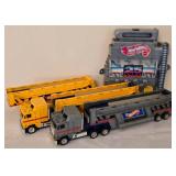 DR - Hot Wheels 25th Anniversary Case with 2 Carrier Trucks and Extra Trailer